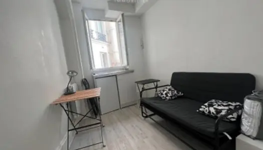 Appartement 1 pièce 9 m² 