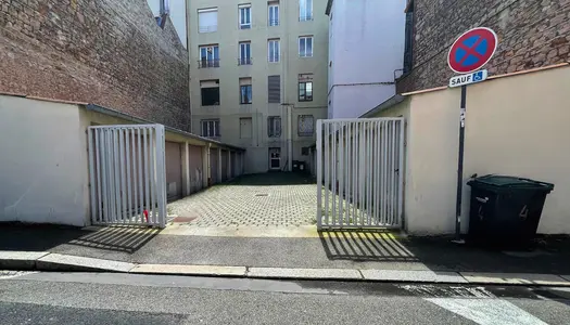 Parking 13 m² 