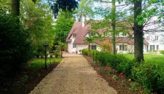 Les loges en Josas - Superbe propriété de 720m2 avec jardin 