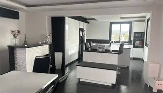 Maison moderne de 240m2 sans travaux