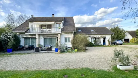 Maison 10 pièces 375 m²