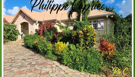 Dpt Martinique (972), à vendre LE LAMENTIN maison P8 de 189 m² - Terrain de 2830 