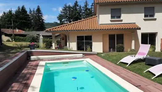 Maison 120 m2 - terrain 901 m2 - piscine chauffee 