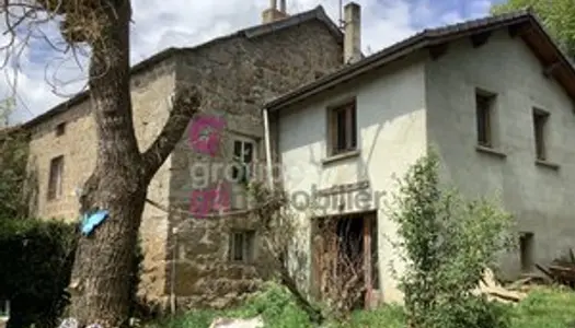 Maison en pierres à rénover + petite maison accolée 