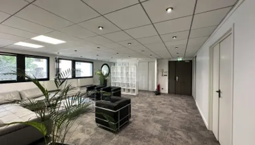 Bureaux 313 m² 