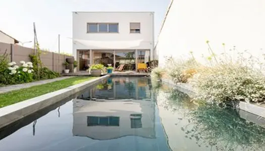 Vends maison contemporaine 5 pièce(s) 180m² avec jardin et piscine - Le Bouscat 