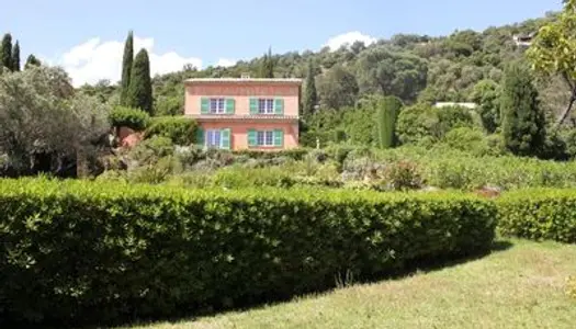 Vends Villa "Sur le Cap Nègre" à Cavalière - Domaine sécurisé et très prisé 