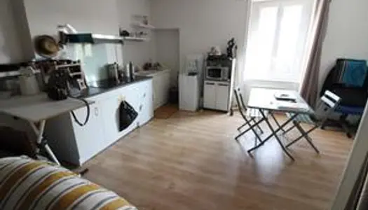 BELLEVILLE - APPARTEMENT T2 