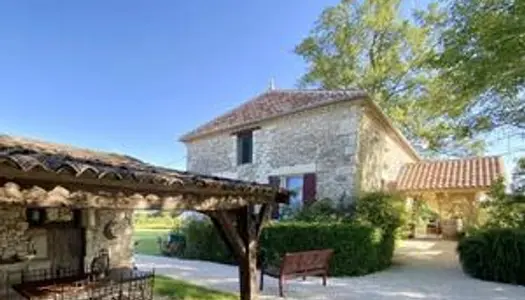 Jolie propriété avec vue magnifique sur la bastide de Monflanquin 