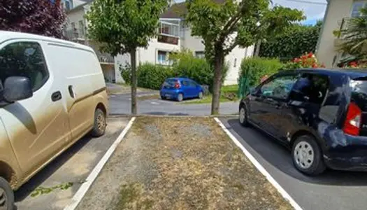 Parking - Garage Location Noyon   50€