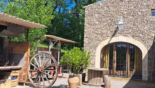 Magnifique ensemble immobilier insolite Cordes sur ciel 