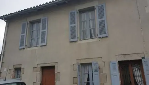 Maison à rénover 2 chambres - terrasse 