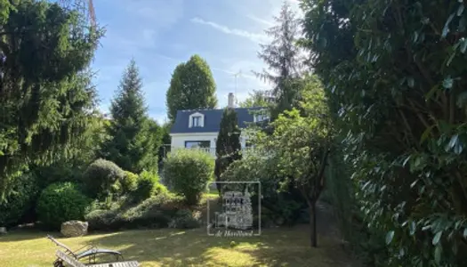 Maison 9 pièces 304 m²