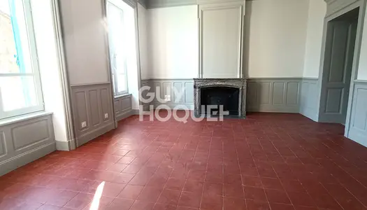 Appartement rénové 2 pièces 46.98 m²