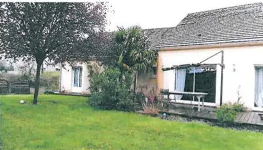 À Saint-Amand-Montrond, villa de 177m2 à vendre 75000 EUR 