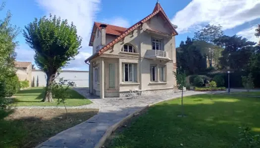 Maison 7 pièces 210 m² 