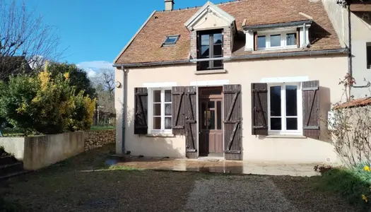 MAISON DE VILLAGE AVEC JARDIN ET DEPENDANCES 