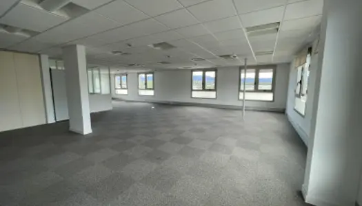 Bureaux 1009 m²