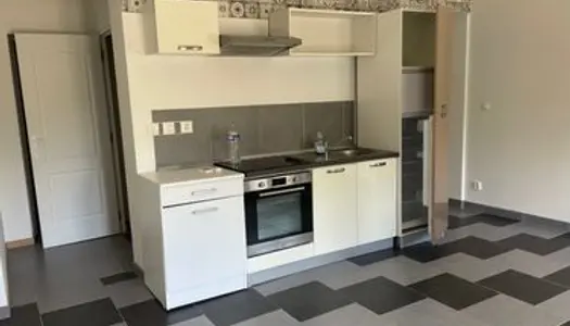 Appartement T3, rez de chaussée, Saint-quentin 