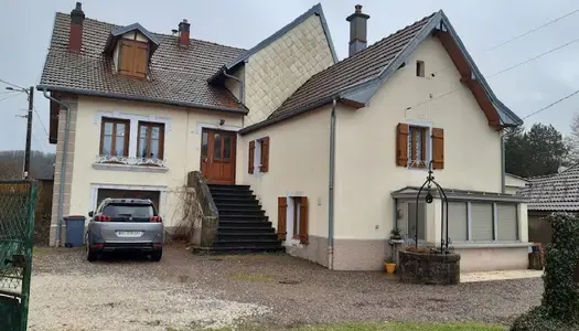 Maison 8 pièces 235 m²