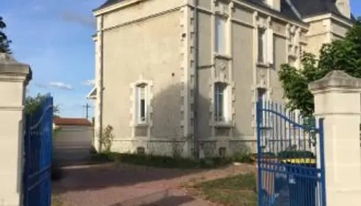 Château 12 pièces 70 m² 