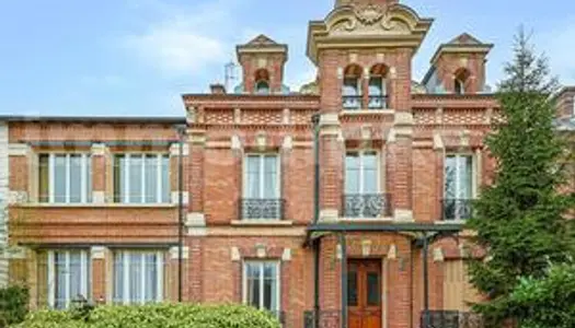 HOTEL PARTICULIER EN FRANGE DU BOIS DE VINCENNES 