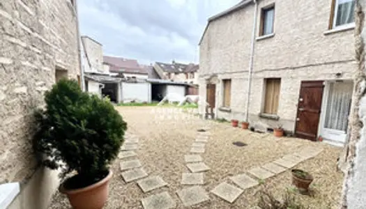 DUPLEX - F2 de 55m² - place de parking et cave