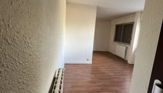 Studio 1 pièce 29 m² 