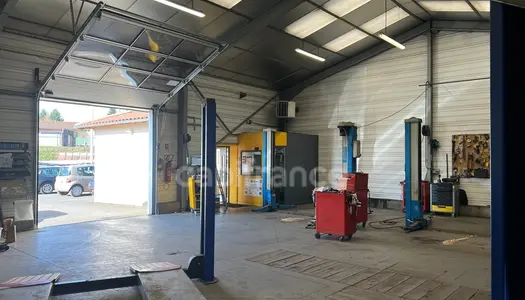 Dpt Loire (42), à vendre proche de SAINT MARTIN LA SAUVETE Garage mécanique Carrosserie 