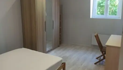 Chambre logement étudiant porte d'Arras 