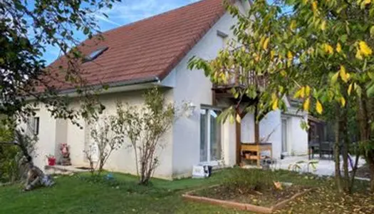 À vendre: jolie maison à Marchaux-Chaudefontaine (25640) 