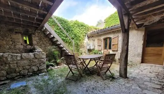 Maison atypique, avec cour intérieure, 3 chambres, garage 