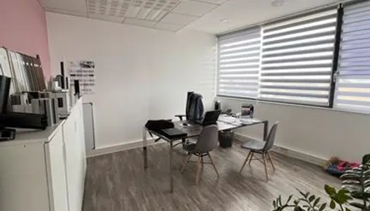 Immobilier professionnel Location Horbourg-Wihr  20m² 350€