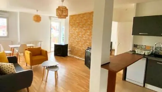 Bel appartement rue Victor Hugo, Les Boutours-100m de la gare RER E 