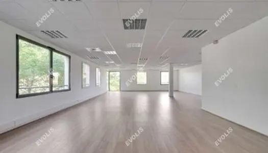 Bureaux - A LOUER - 563 m² divisibles à partir de 127 m² 