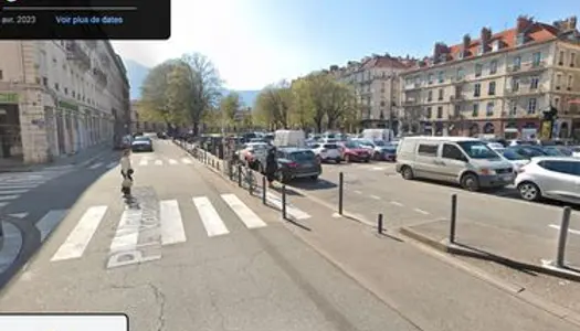 Vends place parking sécurisée hyper centre Grenoble 