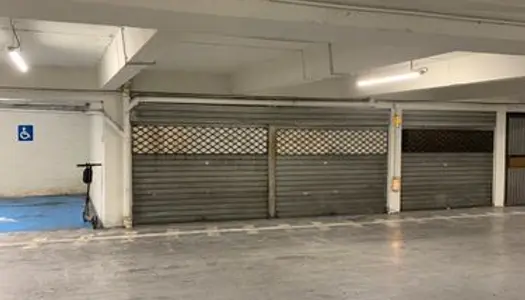 Nouveau Chartreux - Box/Garage Double à Louer 