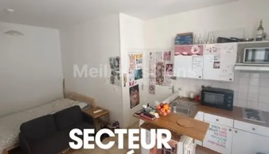 Studio 1 pièce 26 m² 