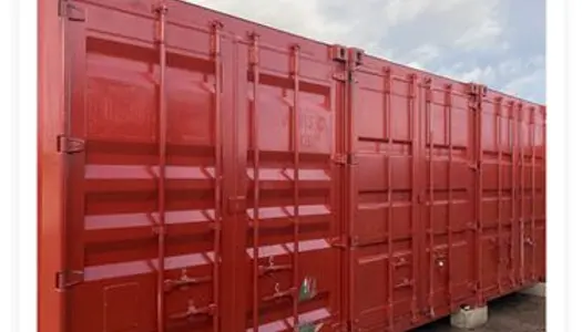 Loue containers pour garde meubles garage