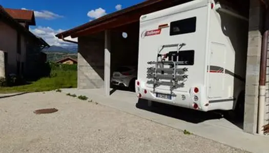 Garage pour camping car 