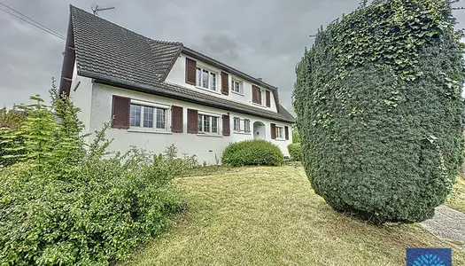 Maison 9 pièces 218 m²