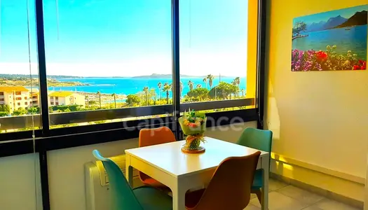 Dpt Var (83), à vendre SIX FOURS LES PLAGES Appartement T2 Vue mer panoramique 