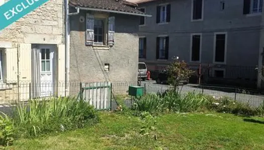 Petite maison à rénover avec jardinet 