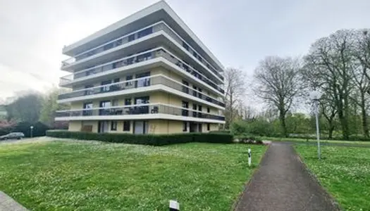 Secteur Barbieux dans la résidence Les Cascades : Appartement de type 3 avec balcon et garage