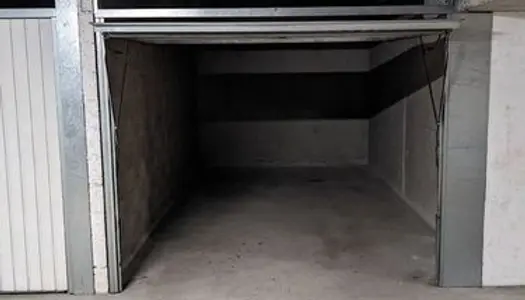 Garage/ BOX fermé - RENNES 
