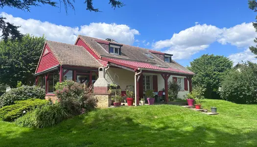 Maison familiale de 5 chambres vivable de plain-pied sur 1563m2 de terrain 