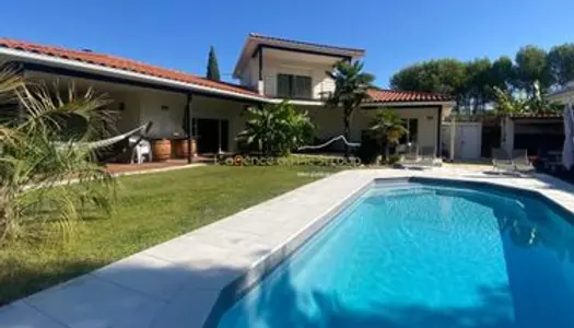 Villa 6 pièces 173 m²