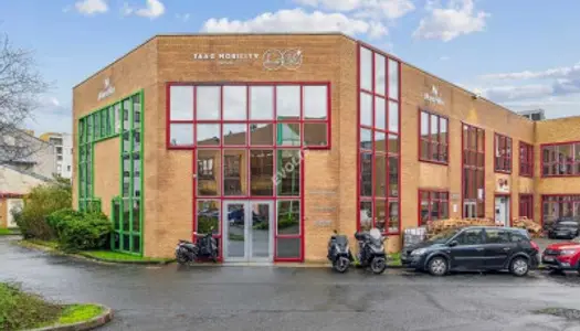 Local commercial 587 m²