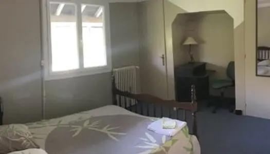 Chambre etudiant dans grande maison,jardin,365E tout compris 