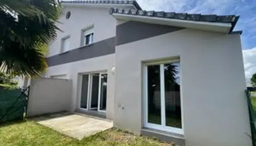 Particuliers ou investisseurs, T4 de 91 m2, à vivre comme une maison, 3 chambres, terrasse et 